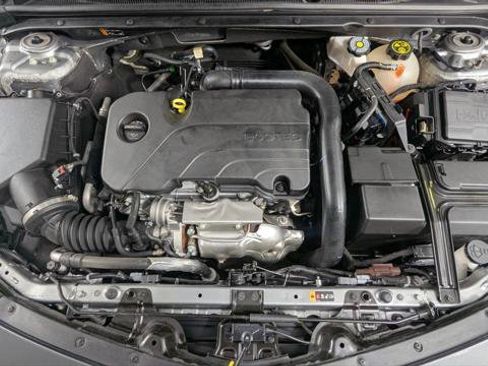 Used 2023 Chevrolet Malibu LS image 30