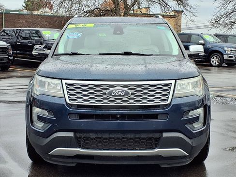 Used 2016 Ford Explorer Platinum image 25