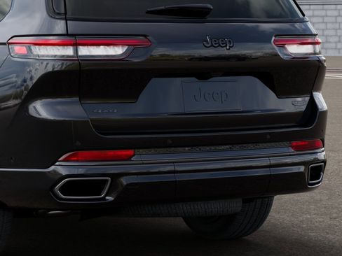New 2025 Jeep Grand Cherokee L Summit image 13