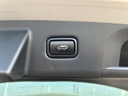 Certified 2022 Kia Telluride SX w/ Nightfall Edition Package image 30