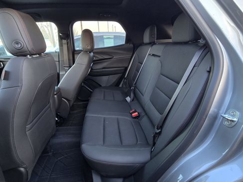 Used 2023 Chevrolet TrailBlazer RS w/ Sun and Liftgate Package image 19