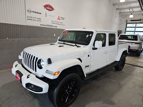 Used 2023 Jeep Gladiator Overland AWD/4WD image 7