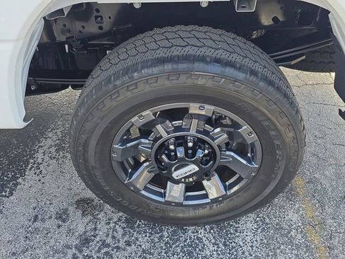 Used 2024 Ford F250 Lariat w/ Lariat Ultimate Package image 6