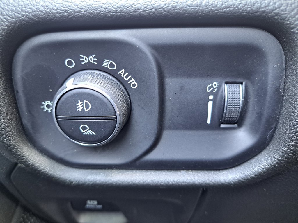 Used 2022 RAM 1500 Big Horn AWD/4WD image 17
