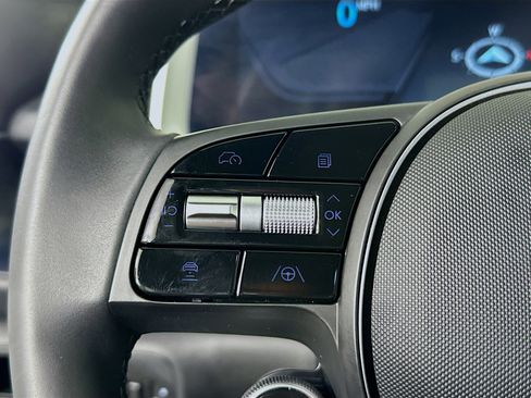 Used 2024 Hyundai Ioniq 6 SE image 16