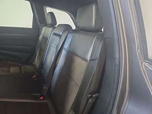 Used 2021 Jeep Grand Cherokee Laredo X image 14