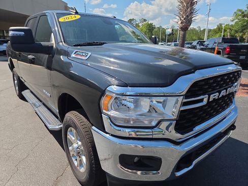 Used 2024 RAM 2500 Big Horn AWD/4WD image 8
