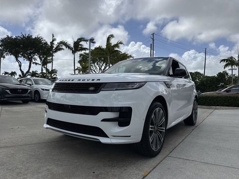 Used 2024 Land Rover Range Rover Sport Dynamic SE image 31