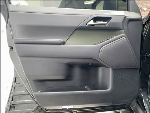 Used 2025 Lexus GX 550 image 24