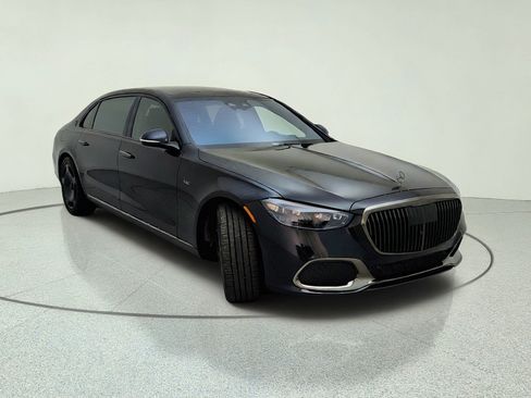 New 2026 Mercedes-Benz Maybach S 680 4MATIC image 4