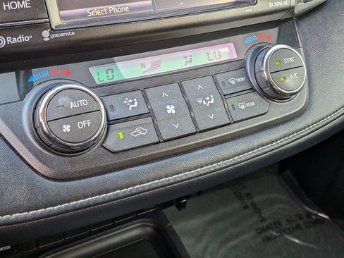 Used 2016 Toyota RAV4 XLE image 22