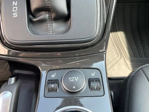 Used 2016 Ford Escape Titanium FWD image 8