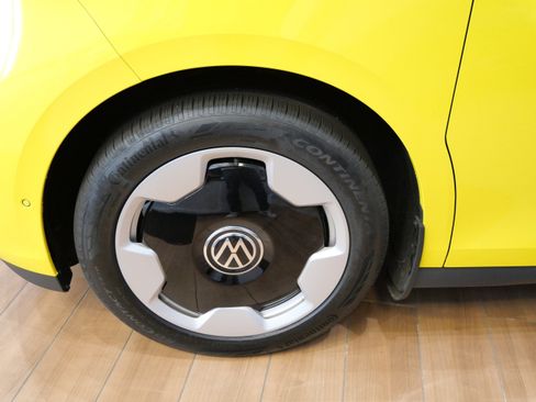 New 2025 Volkswagen ID. Buzz Pro S RWD image 5