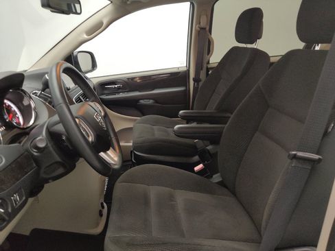 Used 2017 Dodge Grand Caravan SE w/ Power Window Group FWD image 17