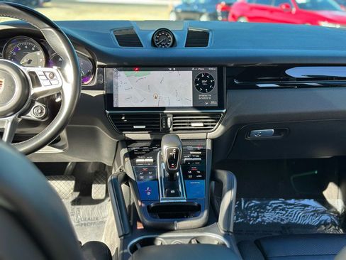 Used 2019 Porsche Cayenne E-Hybrid image 23