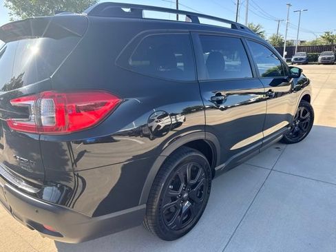 Used 2023 Subaru Ascent Onyx Edition AWD/4WD image 3