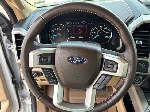 Used 2018 Ford F150 Lariat w/ Equipment Group 502A Luxury image 15