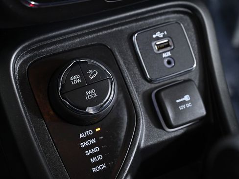 Used 2019 Jeep Compass Trailhawk image 20