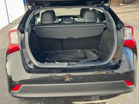 Used 2021 Toyota Prius image 9
