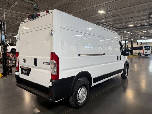 Used 2026 RAM ProMaster 2500 w/ Convenience Group FWD image 8