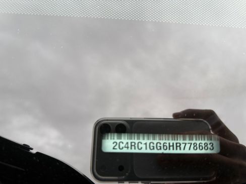 Used 2017 Chrysler Pacifica Limited w/ UConnect Theater Package image 25