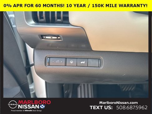 New 2025 Nissan Pathfinder SL image 28