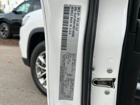 Used 2021 Jeep Cherokee Latitude Lux image 34