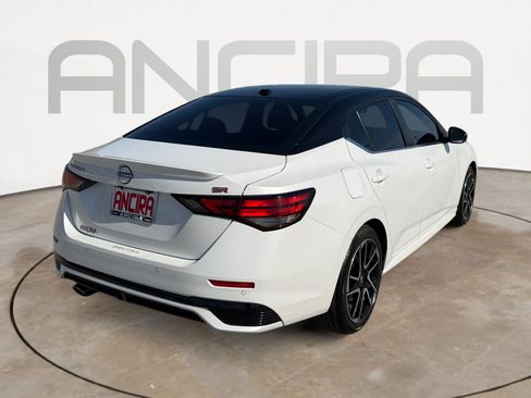 Used 2025 Nissan Sentra SR FWD image 11