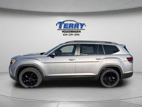 New 2026 Volkswagen Atlas SE image 3