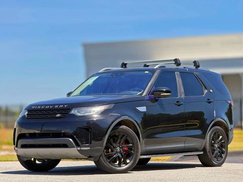 Used 2017 Land Rover Discovery HSE image 1