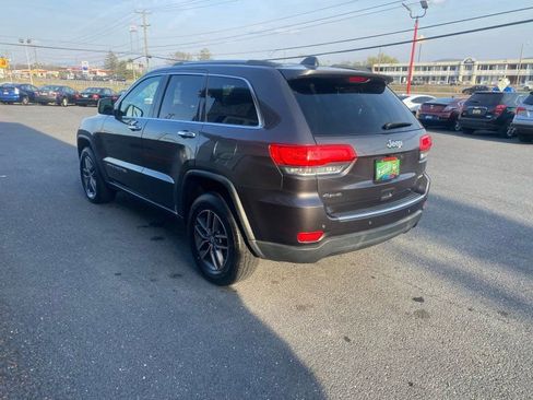 Used 2017 Jeep Grand Cherokee Limited image 6