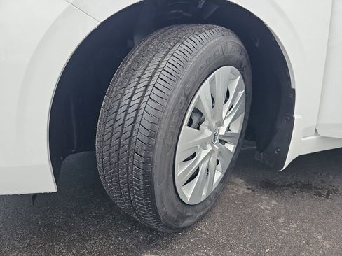 Used 2025 Nissan Sentra S FWD image 32