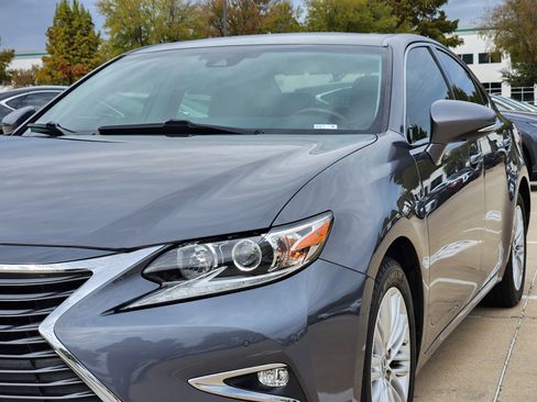 Used 2017 Lexus ES 350 image 9