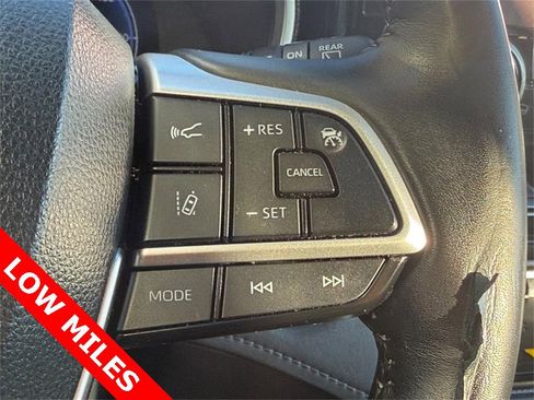 Used 2023 Toyota Highlander Limited image 18