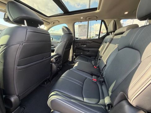 Used 2023 Honda Pilot Elite image 18
