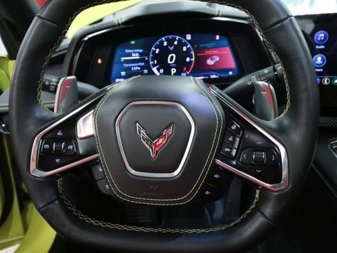 Used 2022 Chevrolet Corvette Stingray Premium Cpe w/ Z51 Performance Package image 17