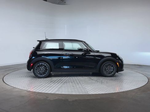 New 2026 MINI Cooper S image 9