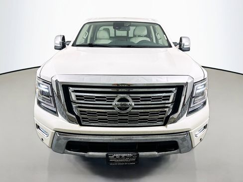 Used 2021 Nissan Titan SL w/ Moonroof Package AWD/4WD image 2