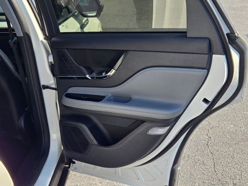 Certified 2022 Lincoln Corsair AWD w/ Premium Package image 8