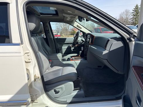 Used 2005 Jeep Grand Cherokee Limited image 11