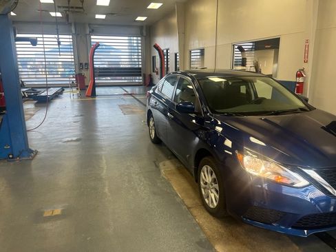 Used 2019 Nissan Sentra SV FWD image 1