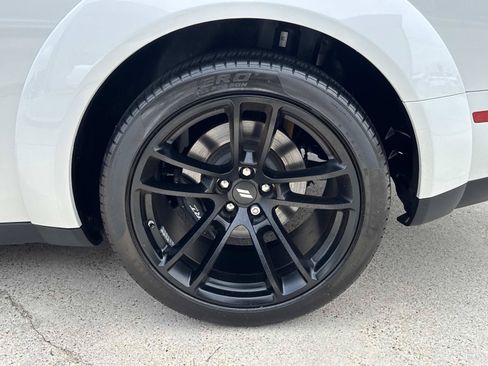 Used 2023 Dodge Challenger R/T Scat Pack RWD image 4