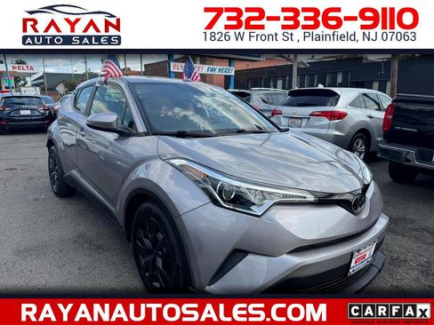 Used 2019 Toyota C-HR LE image 1