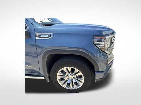 Used 2025 GMC Sierra 1500 Denali w/ Technology Package AWD/4WD image 4
