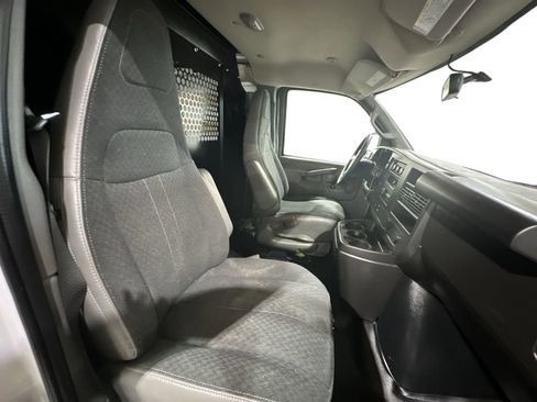 Used 2024 GMC Savana 2500 w/ Driver Convenience Package RWD image 31