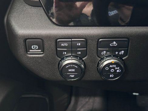 Certified 2024 GMC Sierra 1500 Elevation AWD/4WD image 25