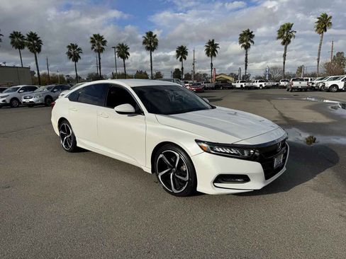 Used 2020 Honda Accord Sport image 2