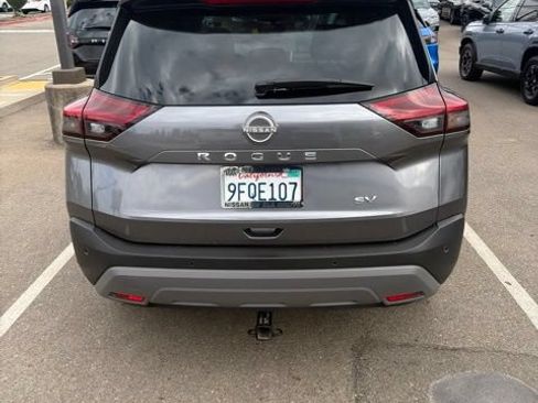 Used 2023 Nissan Rogue SV FWD image 5