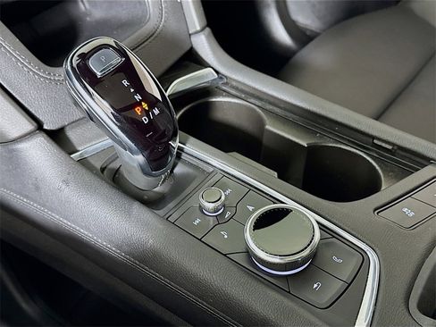 Certified 2025 Cadillac XT5 Premium Luxury image 15