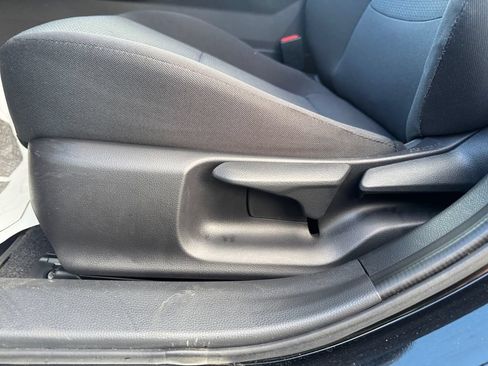 Used 2023 Toyota Prius LE FWD image 13